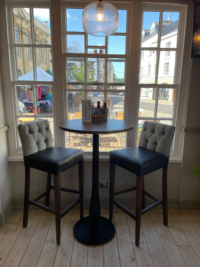 Punch House 3*